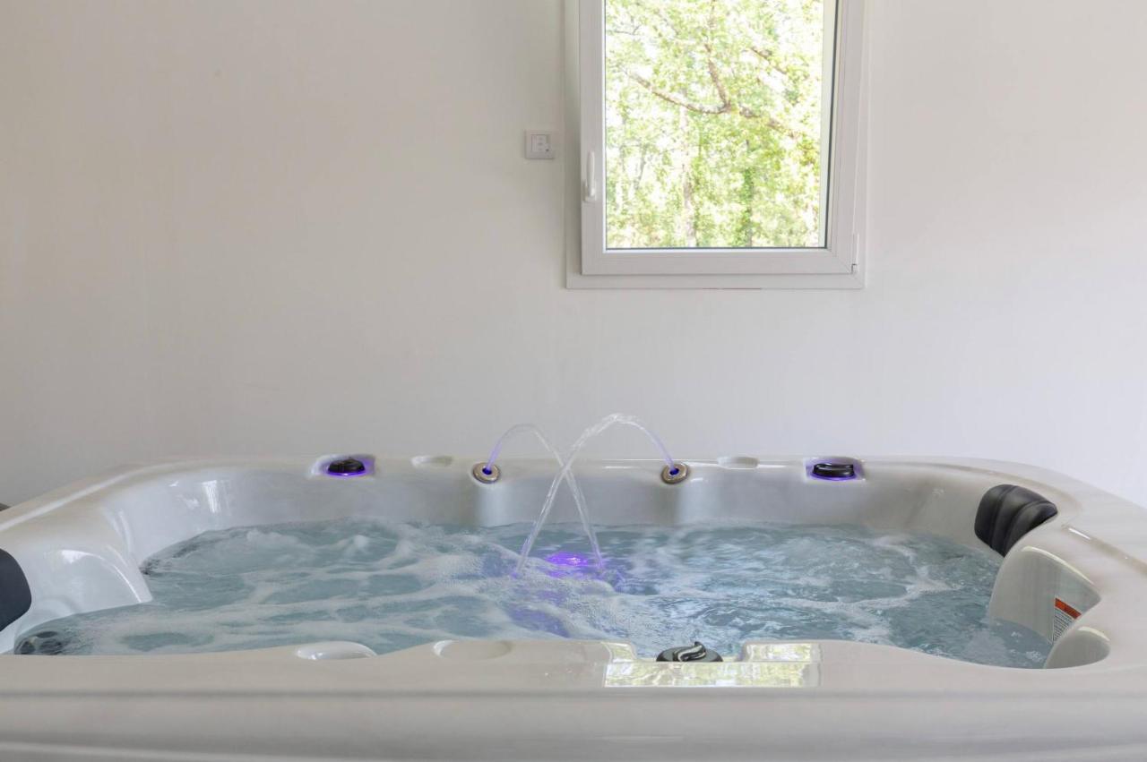 Superbe Villa Seillans La Grande Bastide Avec Piscine, Jardin, Climatisation Et Salle De Sport Luaran gambar