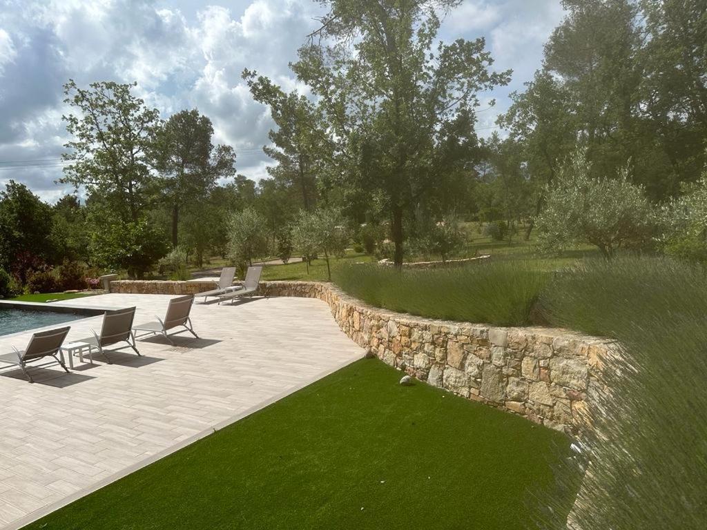Superbe Villa Seillans La Grande Bastide Avec Piscine, Jardin, Climatisation Et Salle De Sport Luaran gambar
