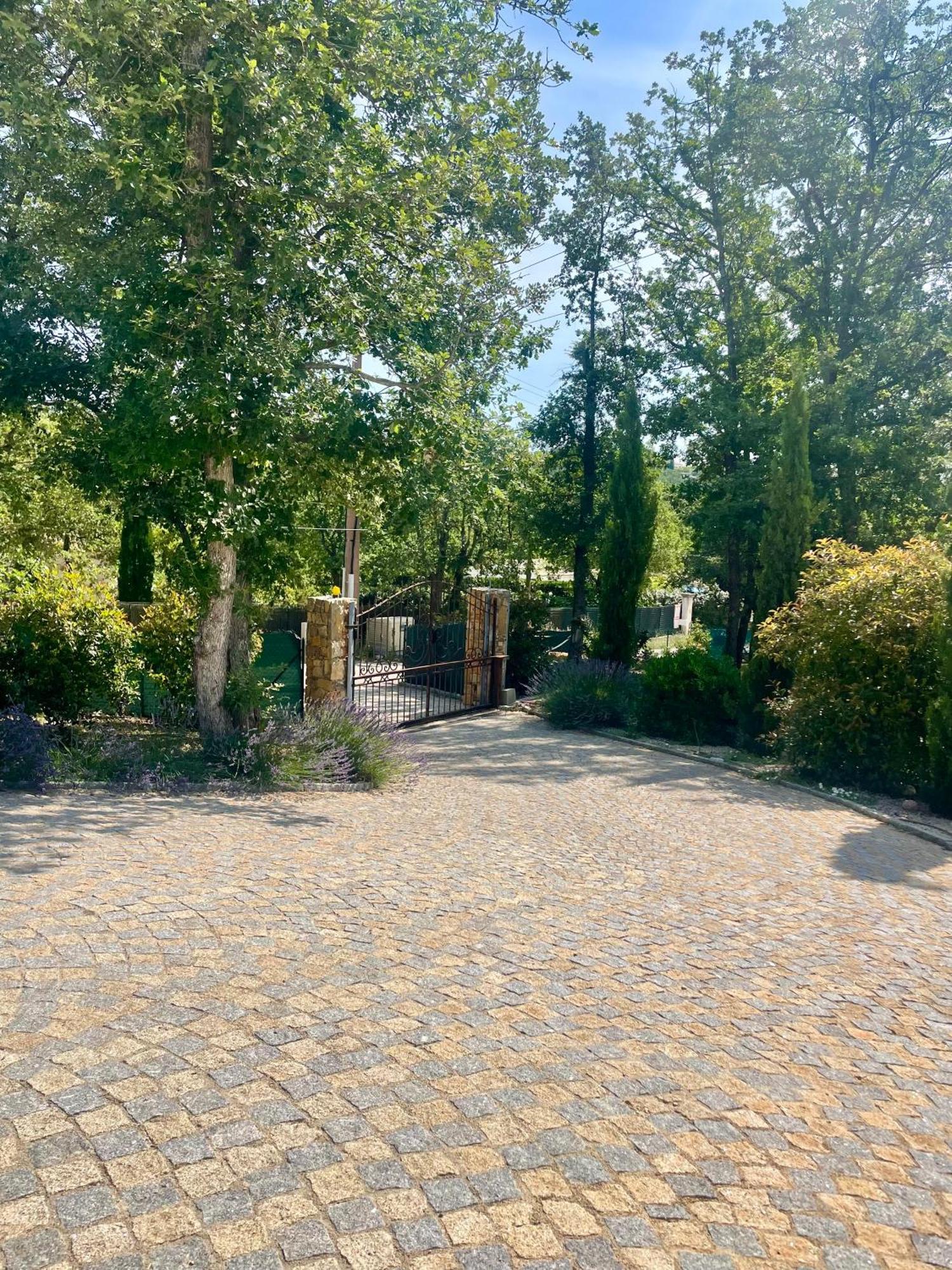 Superbe Villa Seillans La Grande Bastide Avec Piscine, Jardin, Climatisation Et Salle De Sport Luaran gambar